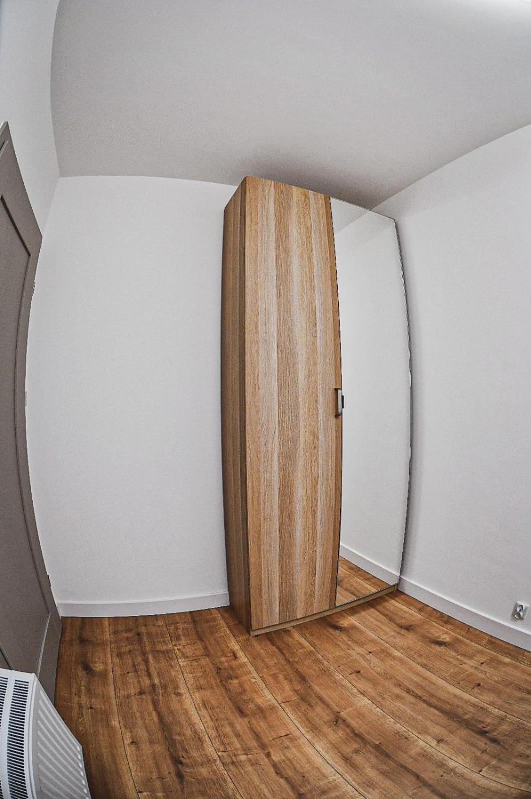 Elegant Two-Room Apartment, Sleeps 4, Near Turon Arena, With Balcony Krakau Buitenkant foto